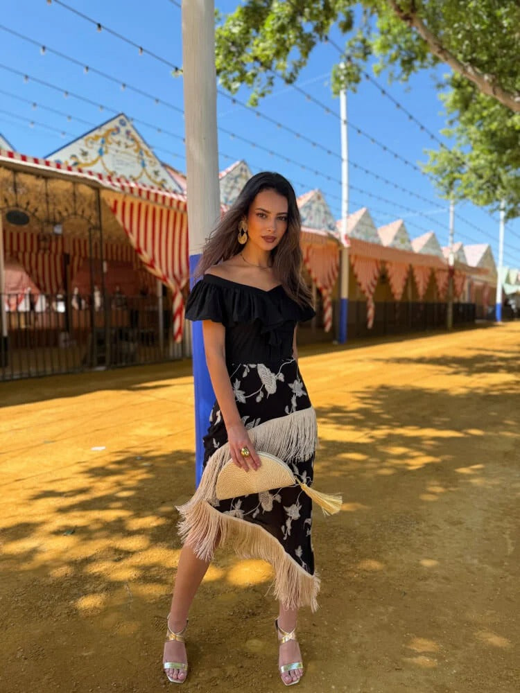 Asymmetrical embroidered skirt