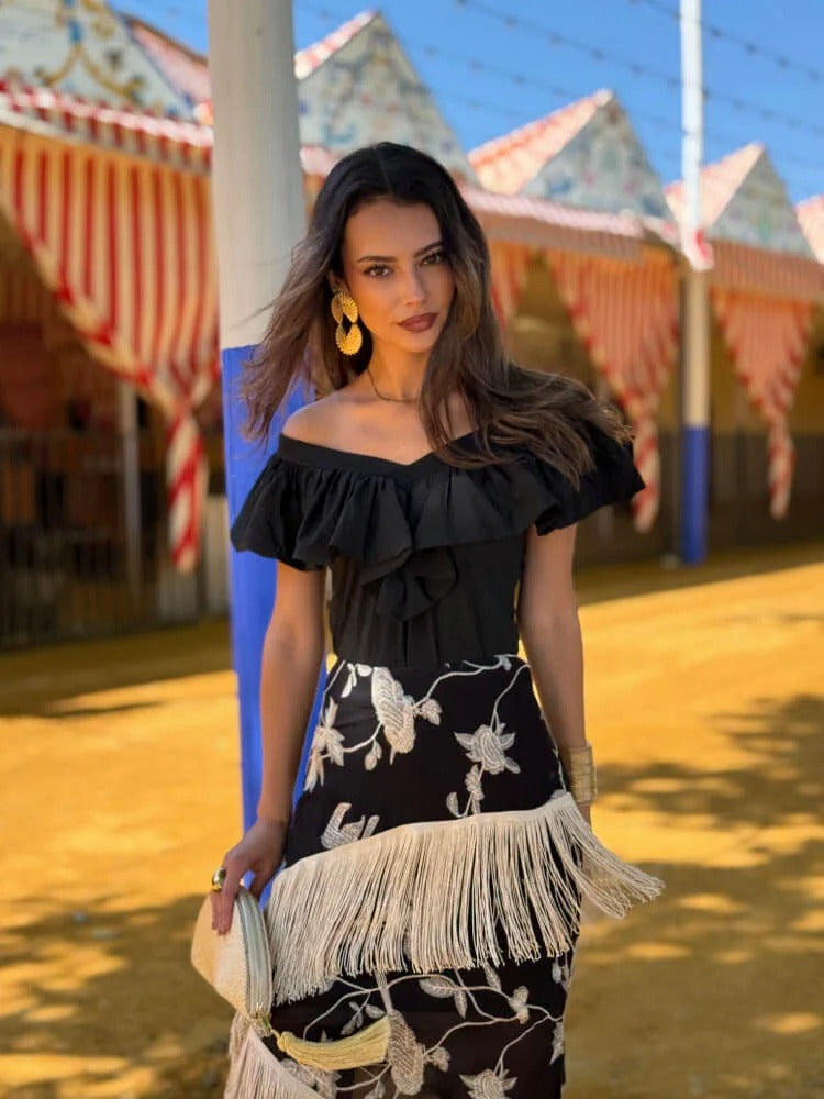 Asymmetrical embroidered skirt