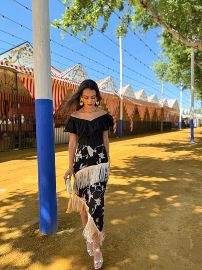 Asymmetrical embroidered skirt